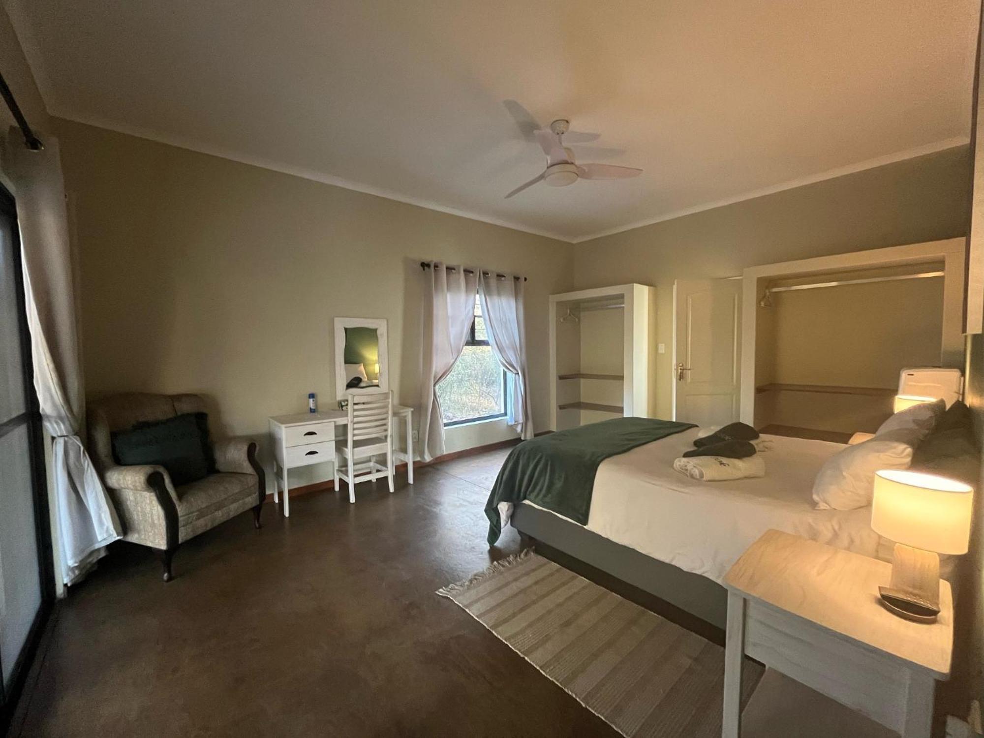 Olienhoff Guesthouse And Rest Camp Otavi Exterior photo