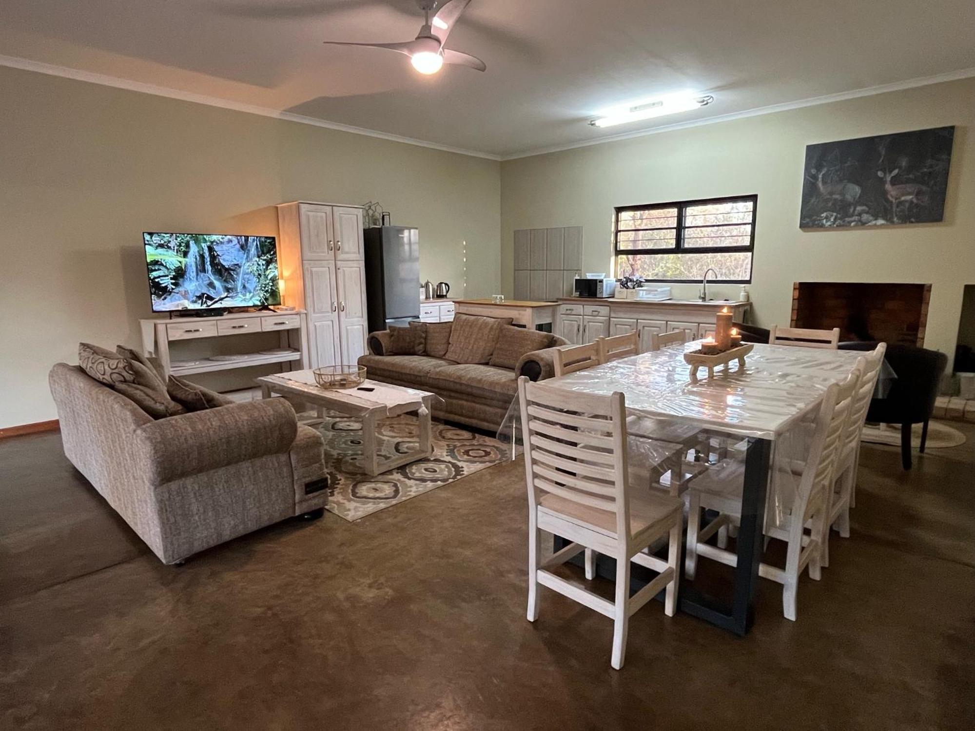 Olienhoff Guesthouse And Rest Camp Otavi Exterior photo